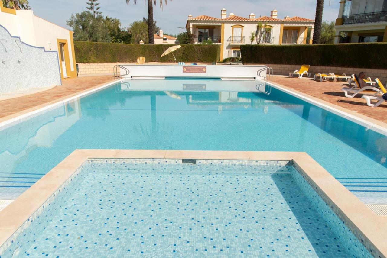 Carvoeiro, 2Br Pestana Gramacho Golf Apartment Estômbar المظهر الخارجي الصورة
